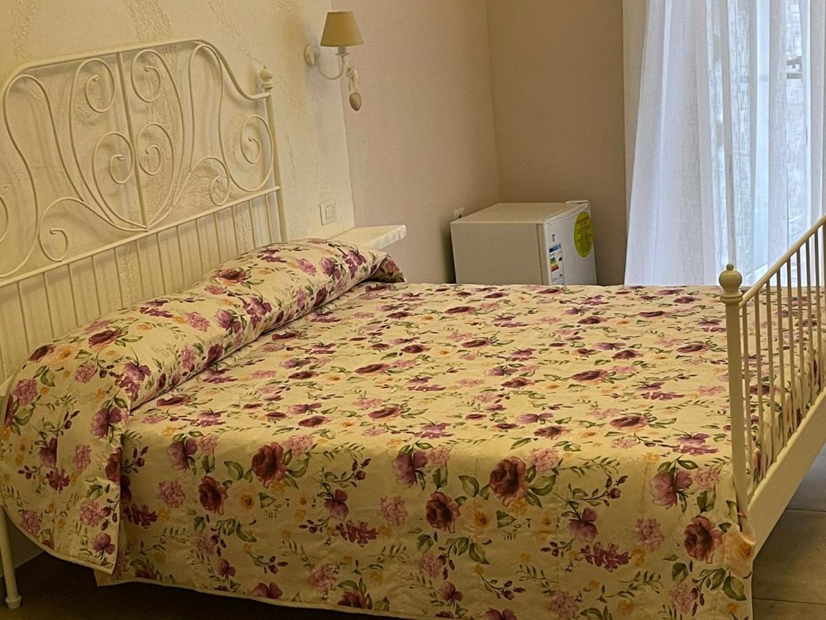 Beb La Gemma Bed & Breakfast Naples Exterior photo