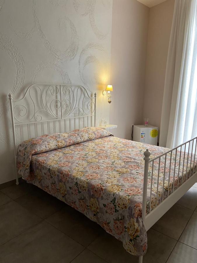 Beb La Gemma Bed & Breakfast Naples Exterior photo