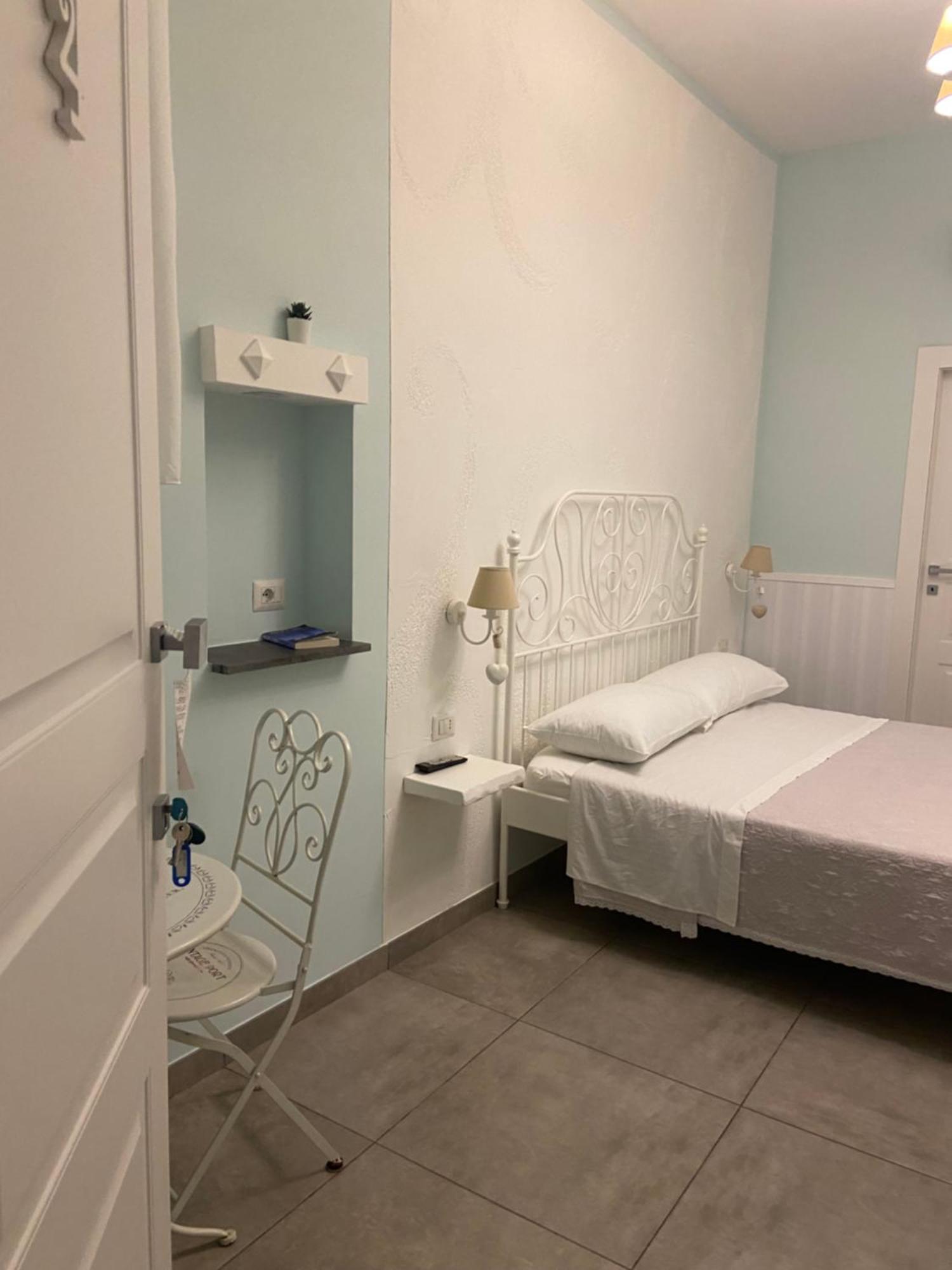 Beb La Gemma Bed & Breakfast Naples Exterior photo